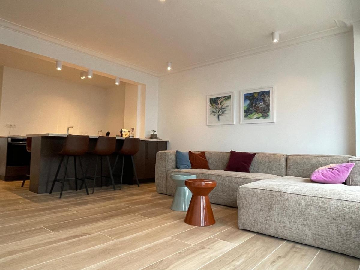 Sunny Seaview Apartment *